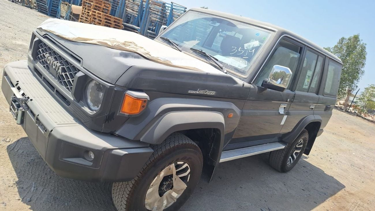 Toyota Land Cruiser 70 LC76 LX