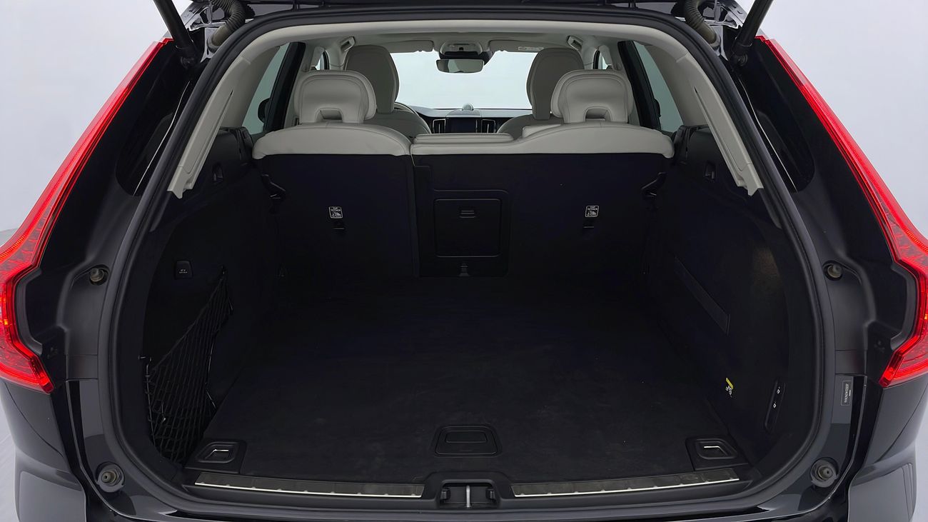 Volvo XC60 INSCRIPTION 2 | Under Warranty | Inspected on 150+ parameters