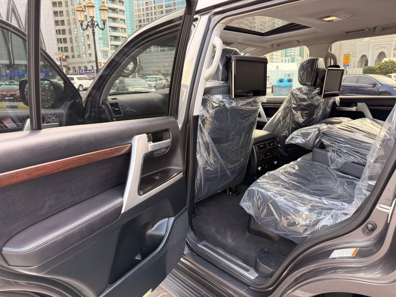 Toyota Land Cruiser Sahara Full Option Exported from Australia