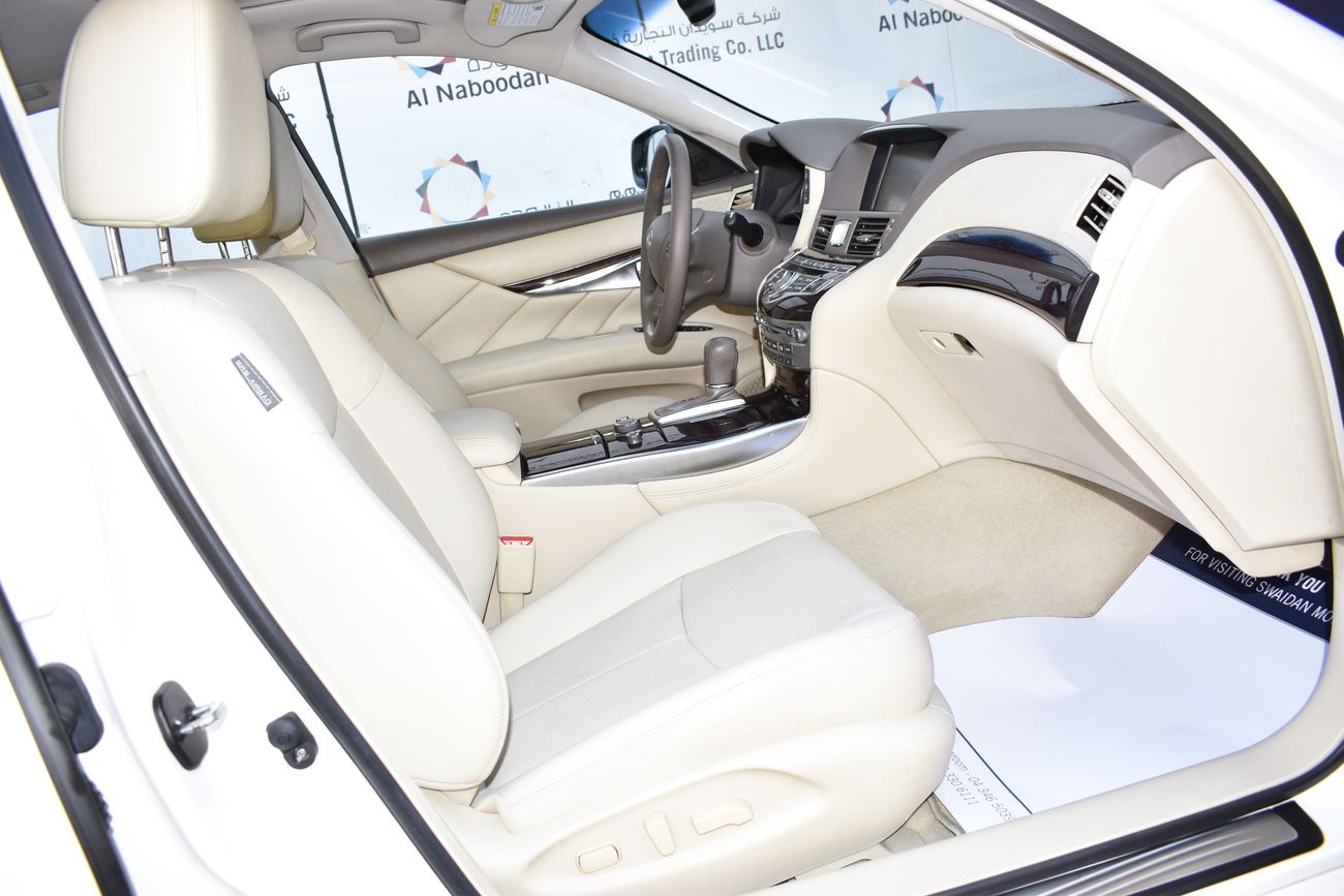 Infiniti Q70 AED 1359 PM | 3.7L EXCELLENCE V6 GCC DEALER WARRANTY