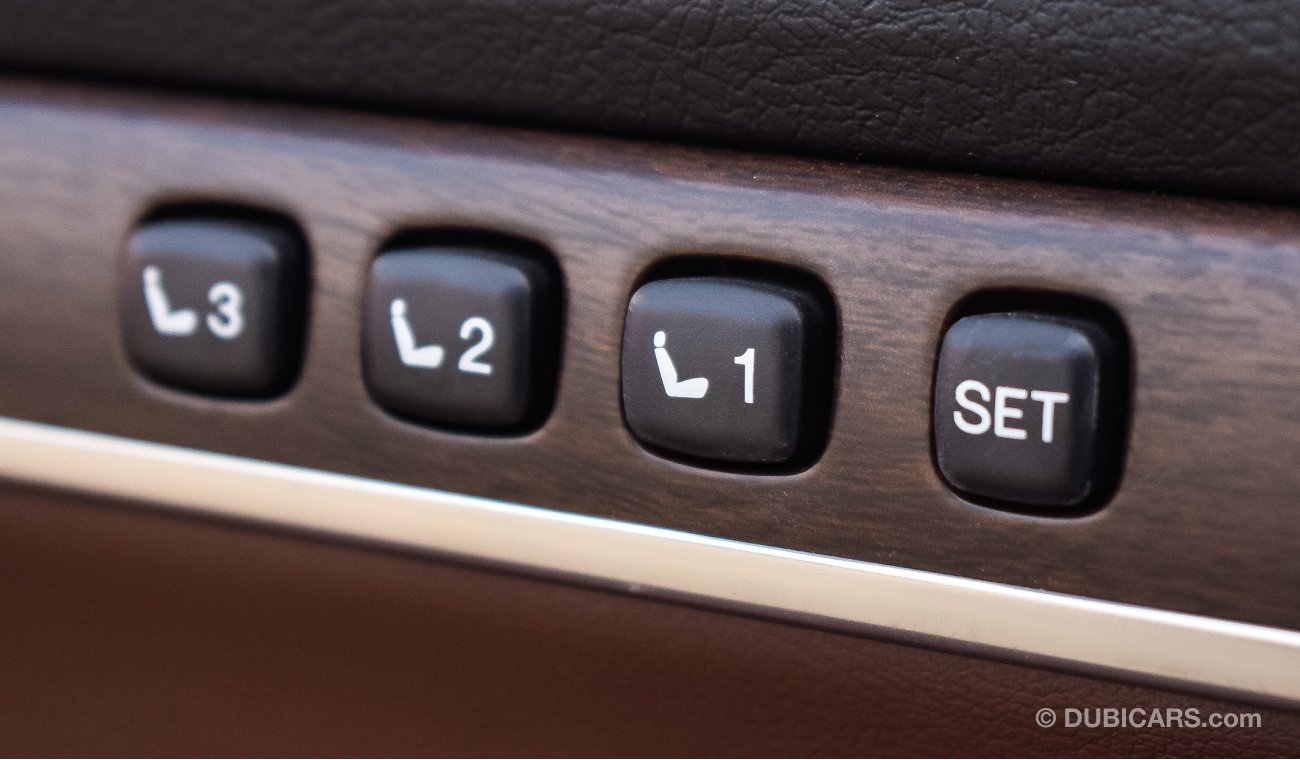 Toyota Land Cruiser 4.6L Petrol Executive Lounge Full Option