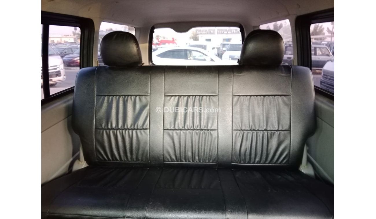 Toyota Hiace TOYOTA HIACE VAN RIGHT HAND DRIVE (PM1617)