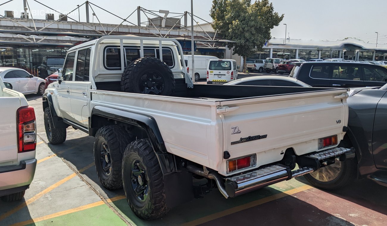 Toyota Land Cruiser Pick Up 79 DOUBLE CAB  6X6 V8 4.5L TURBO DIESEL 4WD MANUAL TRANSMISSION – 70th ANNIVERSARY EDITION