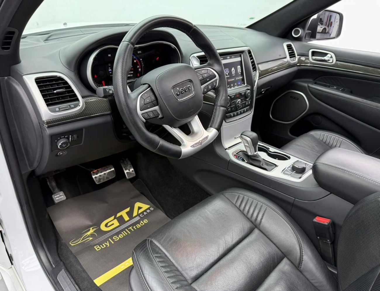 Jeep Grand Cherokee Trackhawk 6.2L 2018 Jeep Grand Cherokee Trackhawk ,Warranty ,Excellent Condition ,GCC