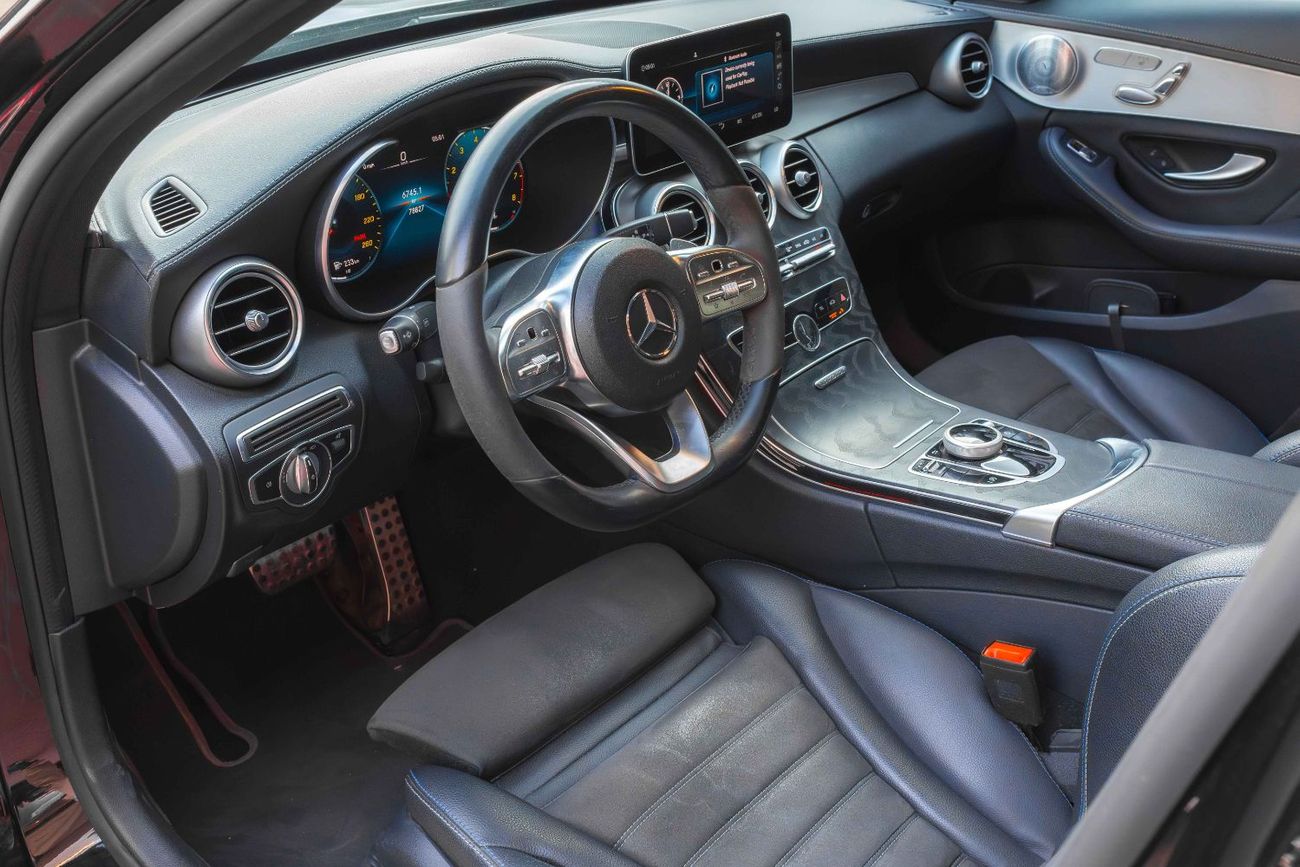 Mercedes Benz C300 STANDARD