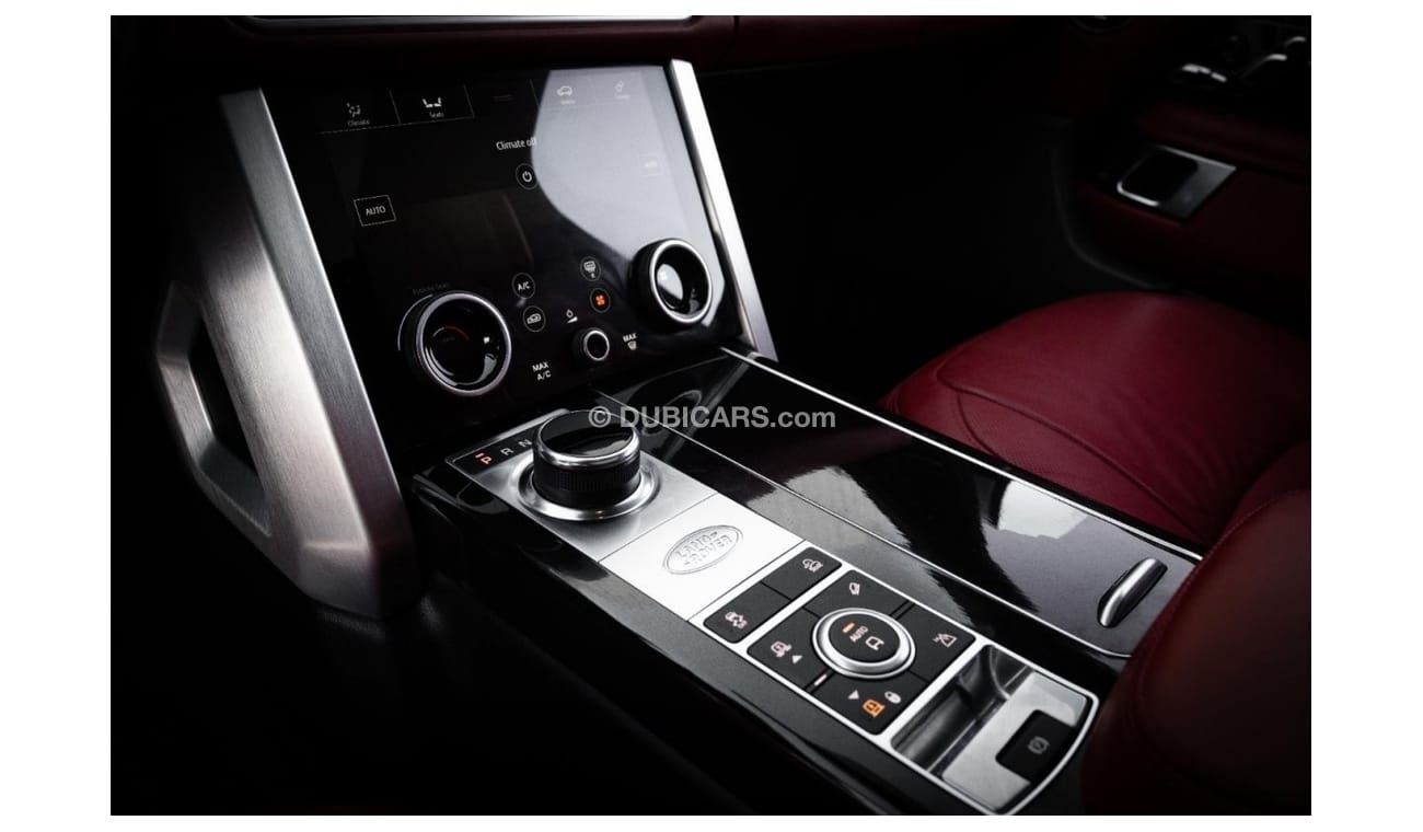 Land Rover Range Rover Vogue SE | 6,462 P.M  | 0% Downpayment | Agency Service