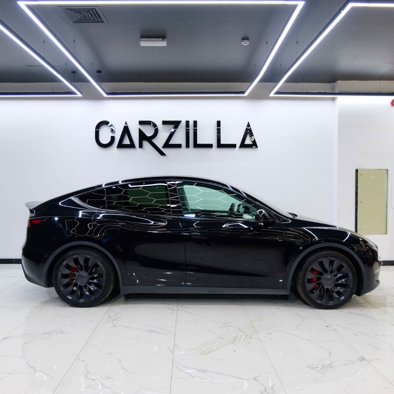 Tesla Model Y Performance (AWD) Tesla Model Y Performance | Under Tesla Warranty | GCC Specs