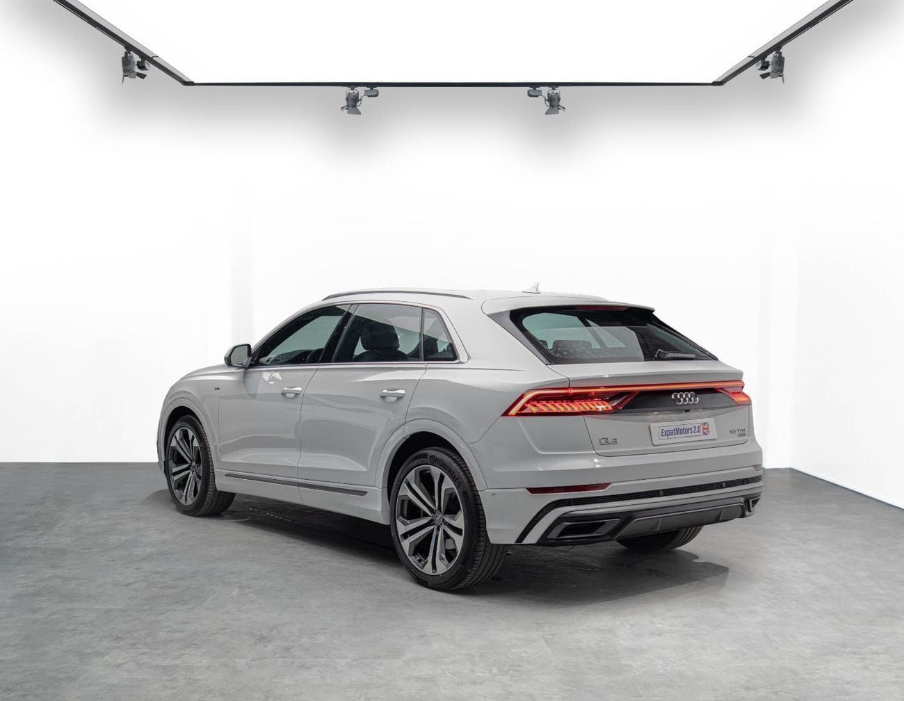 Audi Q8 TURBO 55 TFSI quattro S-Line 3.0L (340 HP)