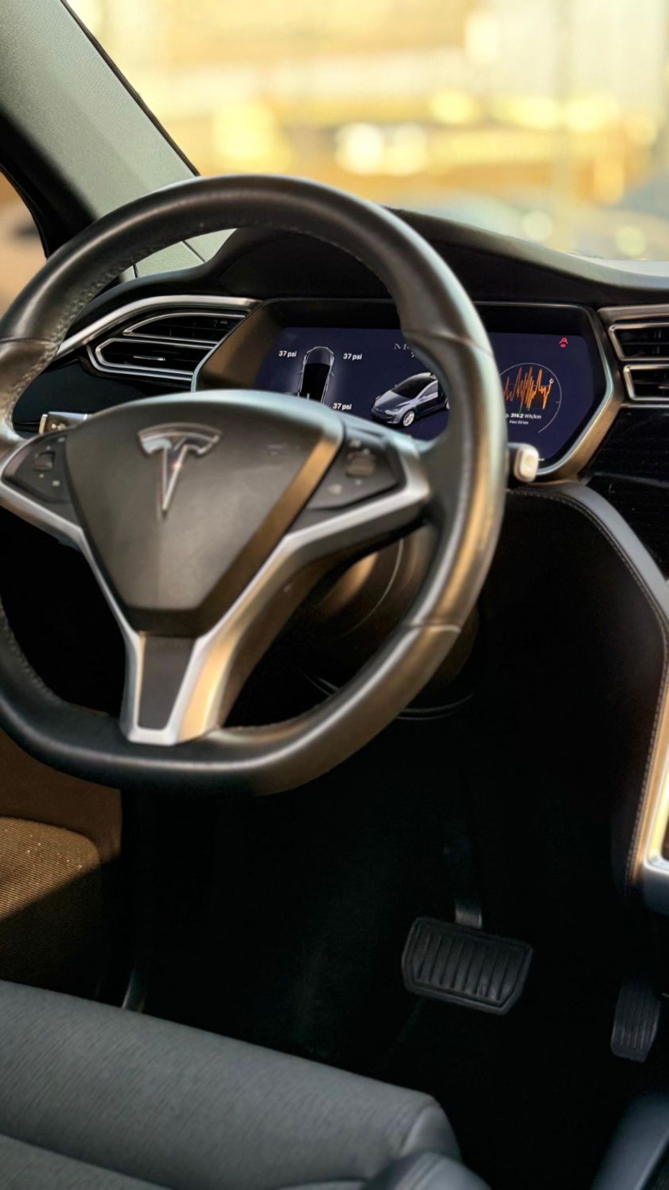 تسلا موديل اكس Long Range (AWD)