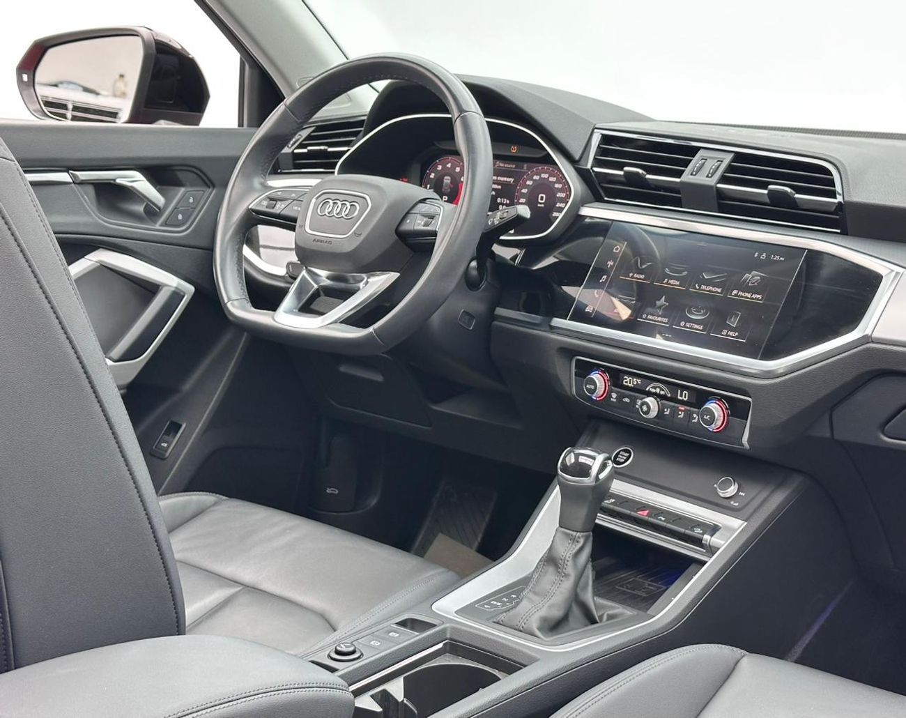 أودي Q3 2024 Audi Q3 35TFSI, Sep 2028 Audi Warranty + Service Contract, Audi Full Service History, GCC