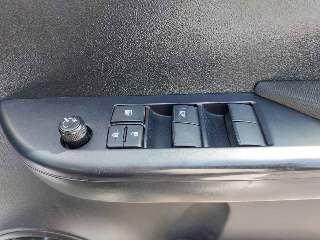 Toyota Hilux (RAMADAN OFFER) TOYOTA HILUX PICKUP RHD 2023 MODEL 2.4 L DIESEL MANUAL(PM52405)