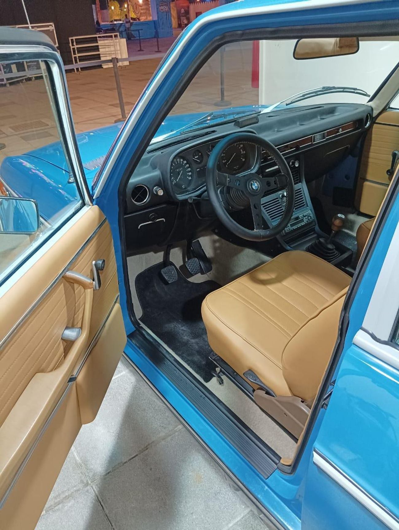 بي أم دبليو 750i