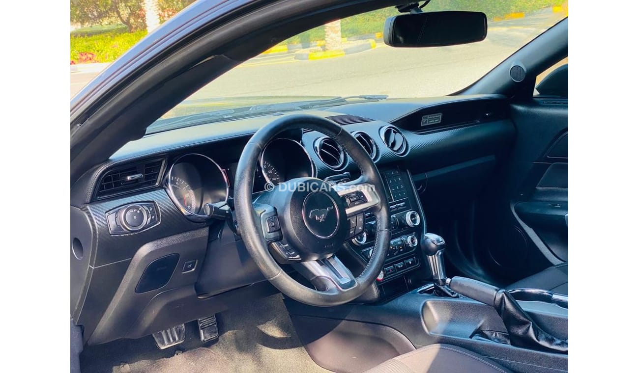 فورد موستانج Std فورد موستنج 2016 وارد بحاله ممتازه 6 سليندر