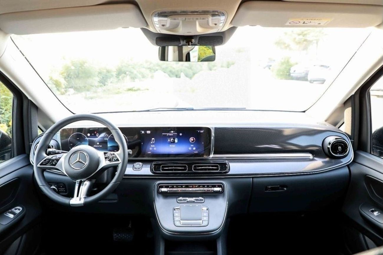 مرسيدس بنز V 300 2025 MERCEDES BENZ V300 EXTRA LONG 2.0 - BLACK inside BLACK | Export Only