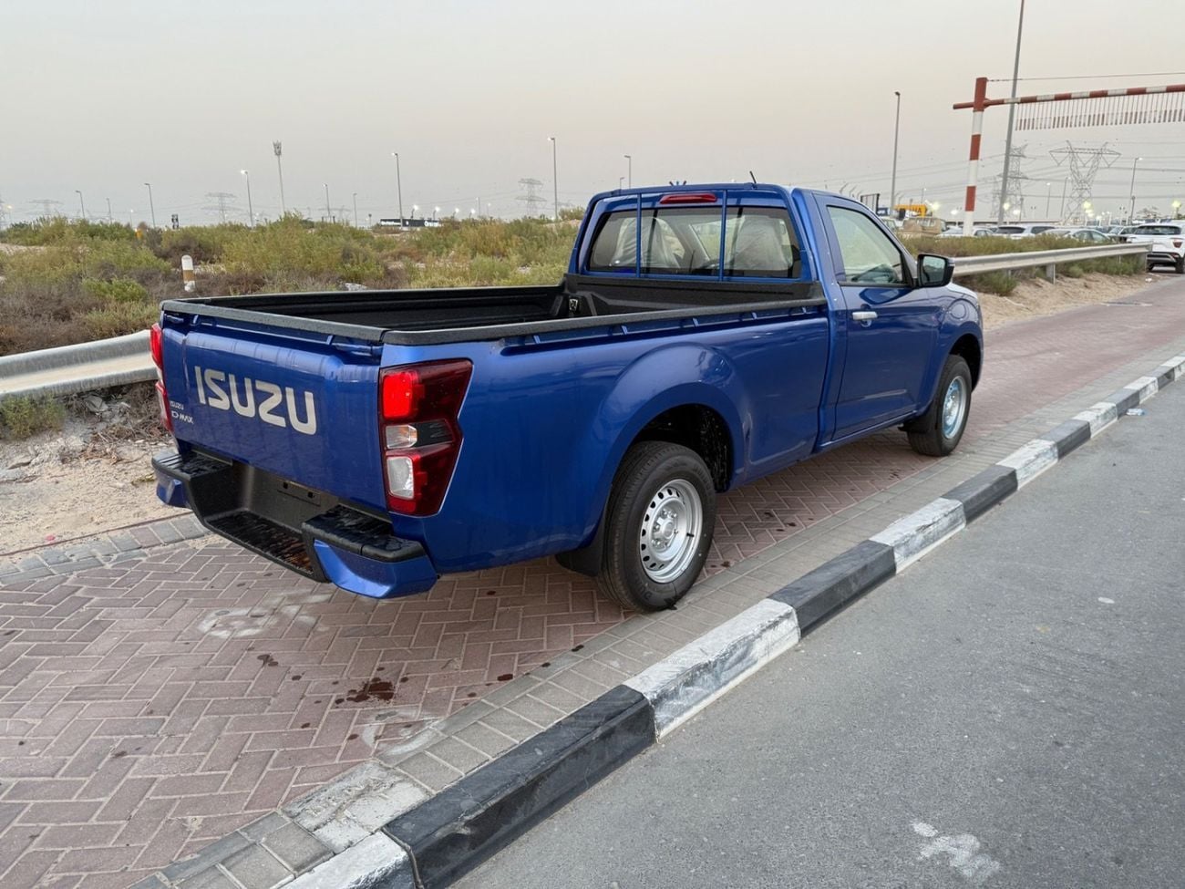 Isuzu D-MAX STD