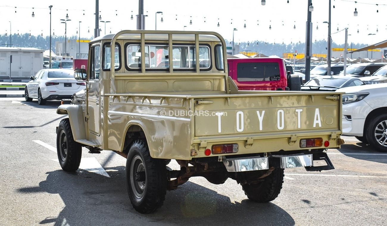 Toyota Land Cruiser Pick Up
