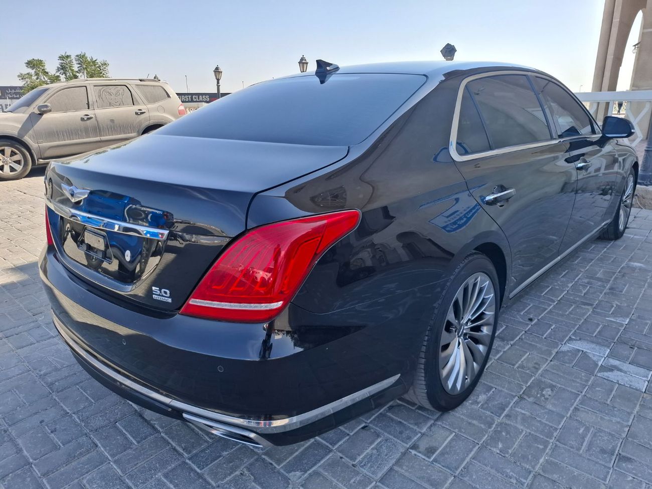 Genesis G90 Royal 5.0L (410 HP)