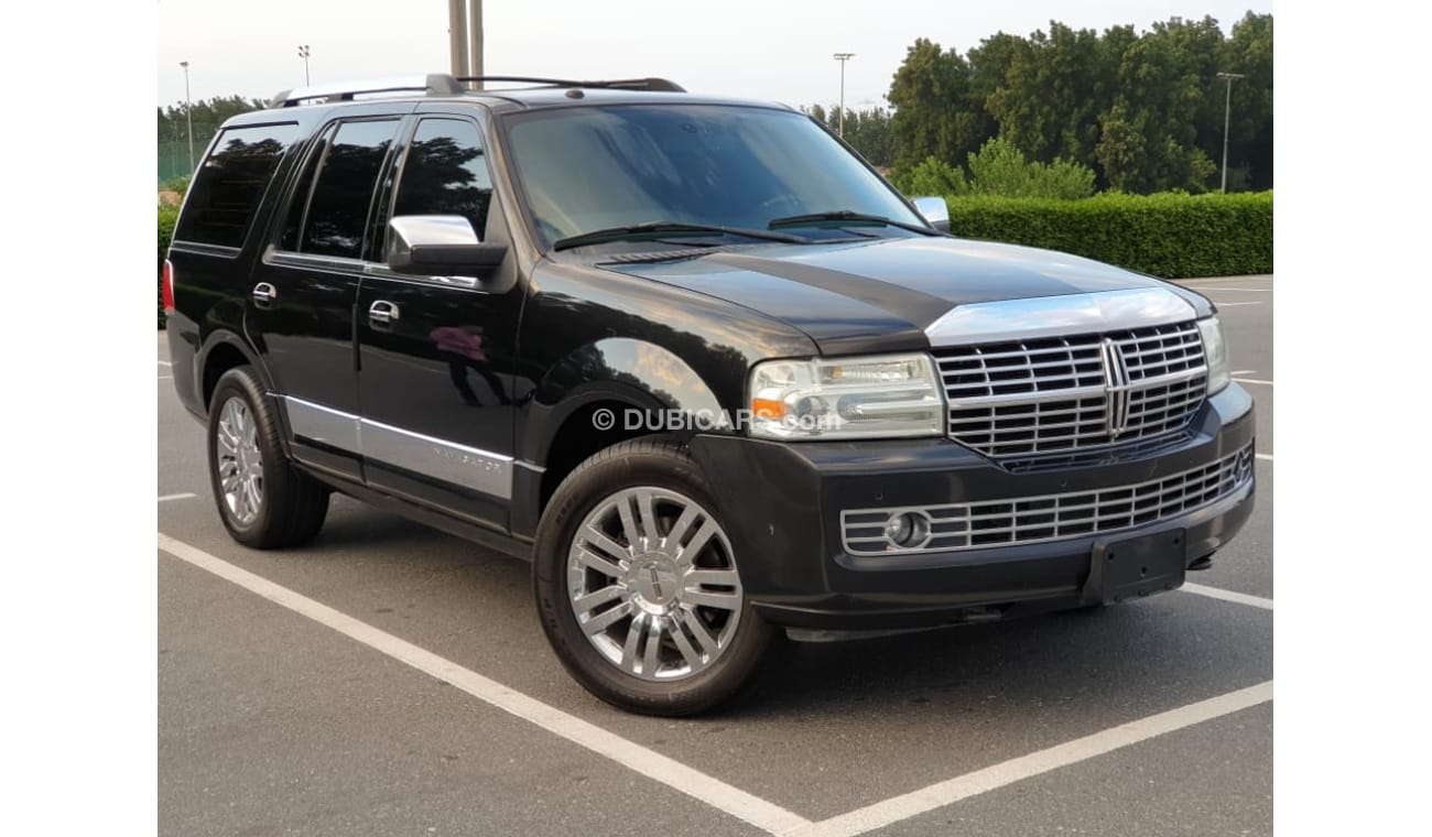 لينكولن نافيجاتور Lincoln Navigator 2010 GCC Perfect Condition - Accident Free