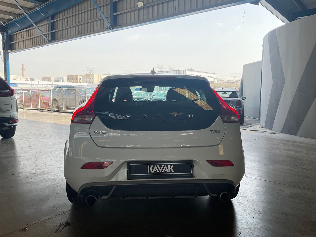 Volvo V40 T3 R-Design | upto AED 20,000 Ramadan Discount | Guaranteed Warranty | 0 Down Payment