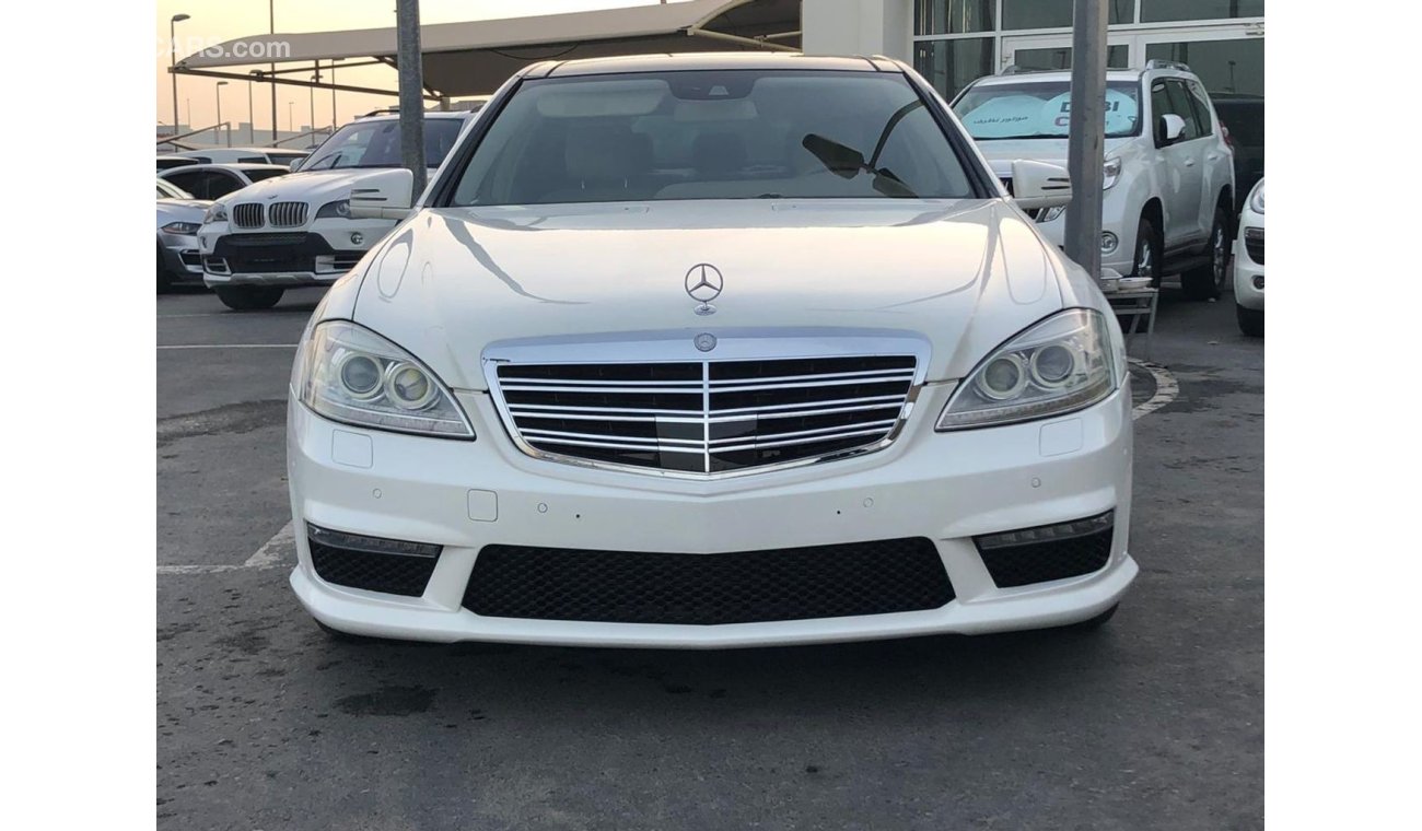 Mercedes-Benz S 350 model 2011 GCC car prefect condition low mileage