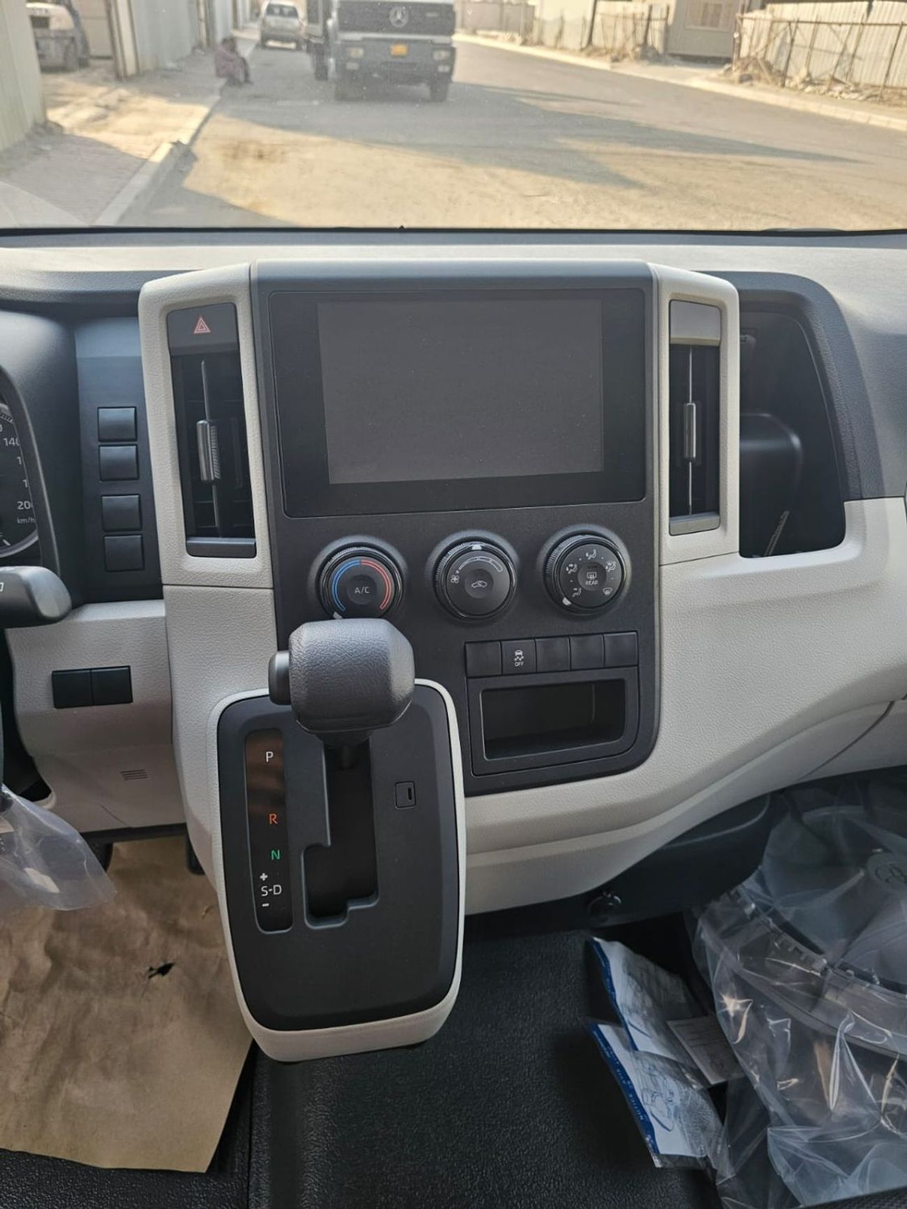 Toyota Hiace HIGH ROOF VAN 3.5L CARGO 2026 GCC 2 BACK DOOR