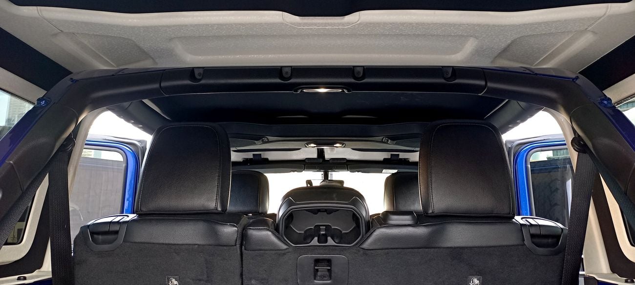 Jeep Wrangler Unlimited Sport 3.6L A/T WITH SAHARA LEATHER INTERIOR AND RIMS PARTIAL SERVICE HISTORY