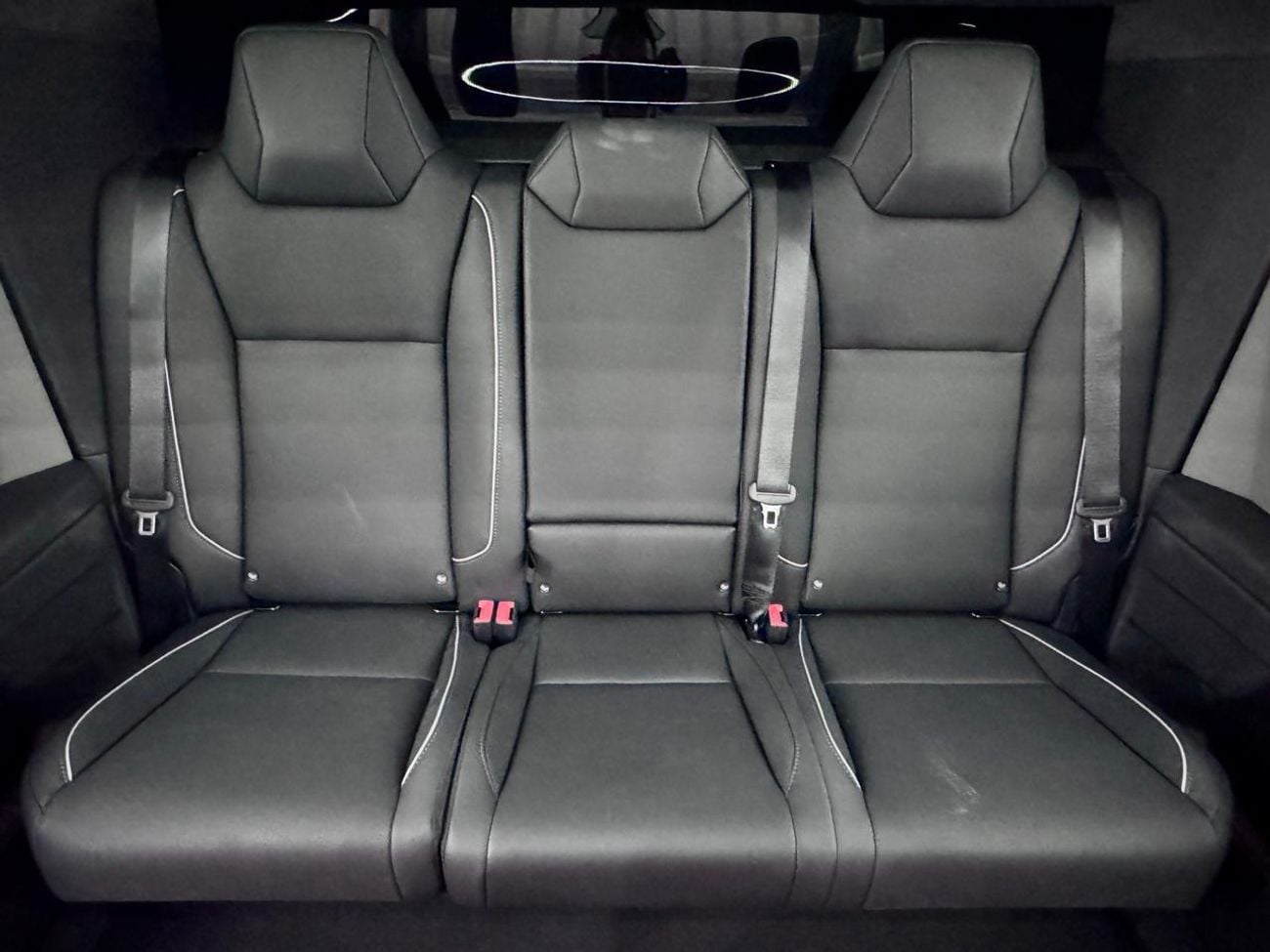 تسلا سايبرتراك Tesla Cybertruck All wheel drive,GCC,600Hp,Excellent,Low kms