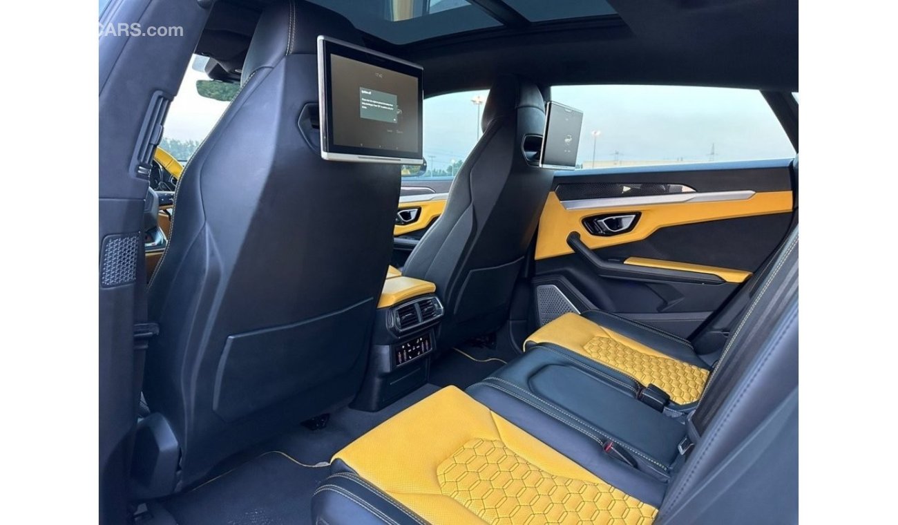 Lamborghini Urus Std Lamborghini Urus 2019 GCC full carbon fibre highest specification 57,000KM  Full PPF  First owne