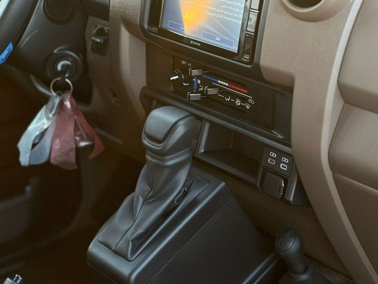 Toyota Land Cruiser 70 Toyota Land Cruiser Hard Top 2024 LC76 4.0