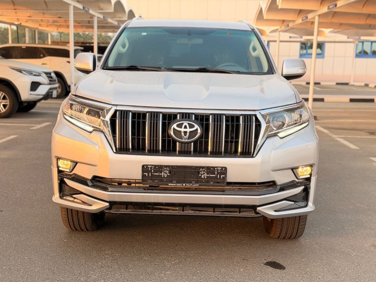 تويوتا برادو GXR 2.7L (164 HP) 4WD (7 Seater)