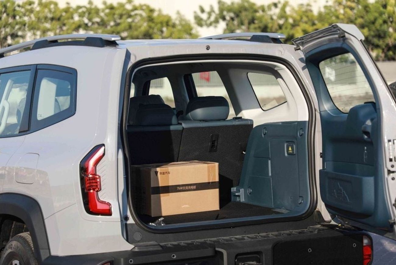 تشنجان ديبال جي 318 2024 Changan Deepal G318 Comfort - Plug-in Hybrid - Grey inside Blue