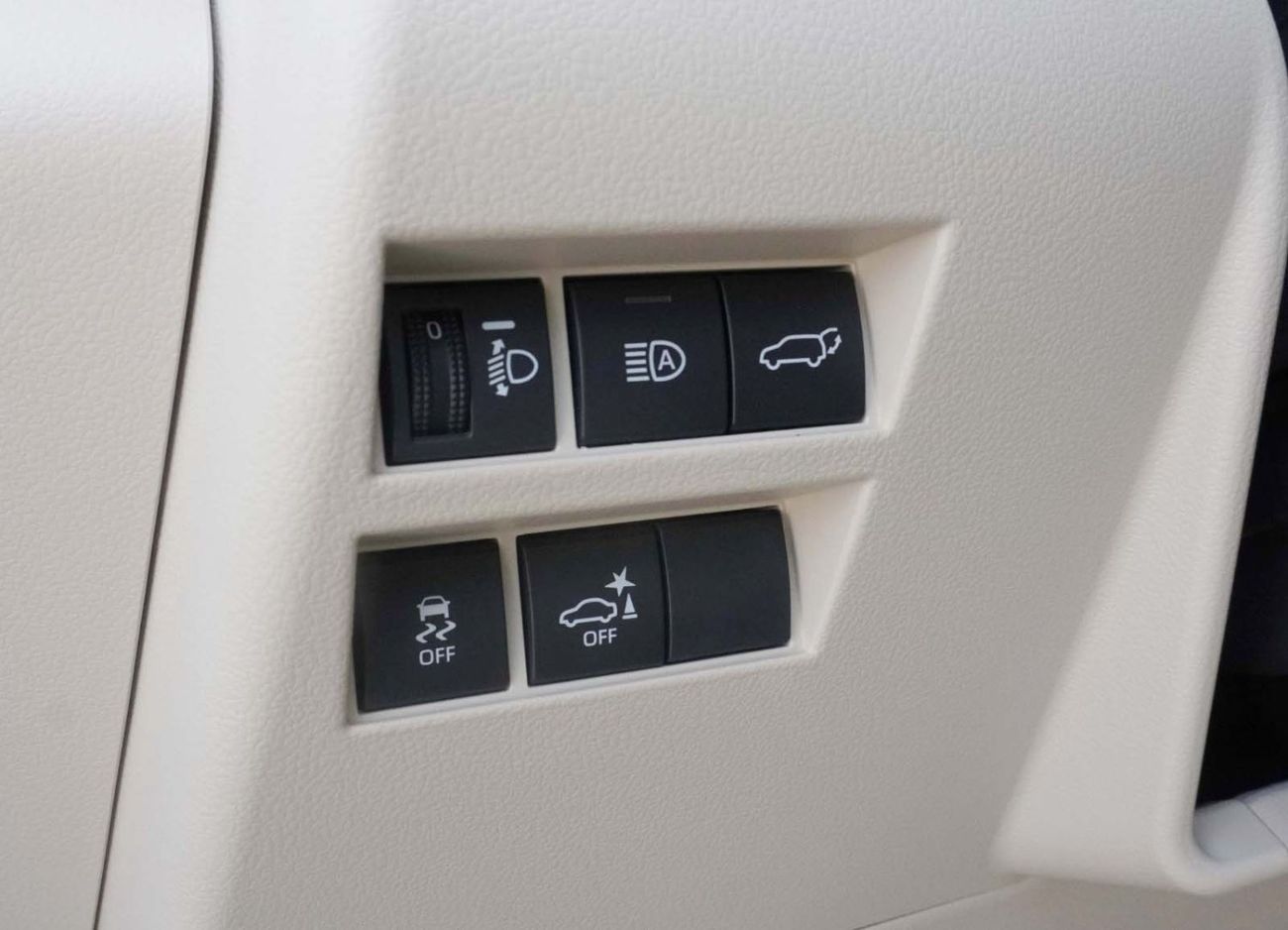 تويوتا لاند كروزر GXR 3.5L