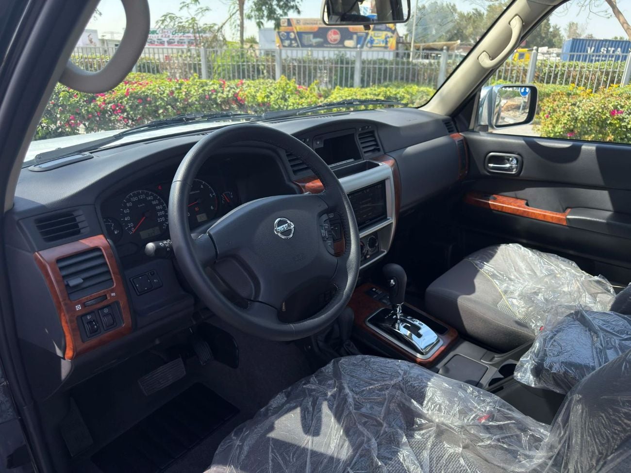 Nissan Patrol Safari Safari 4.8L A/T GCC SPEC ASTORA EDITION