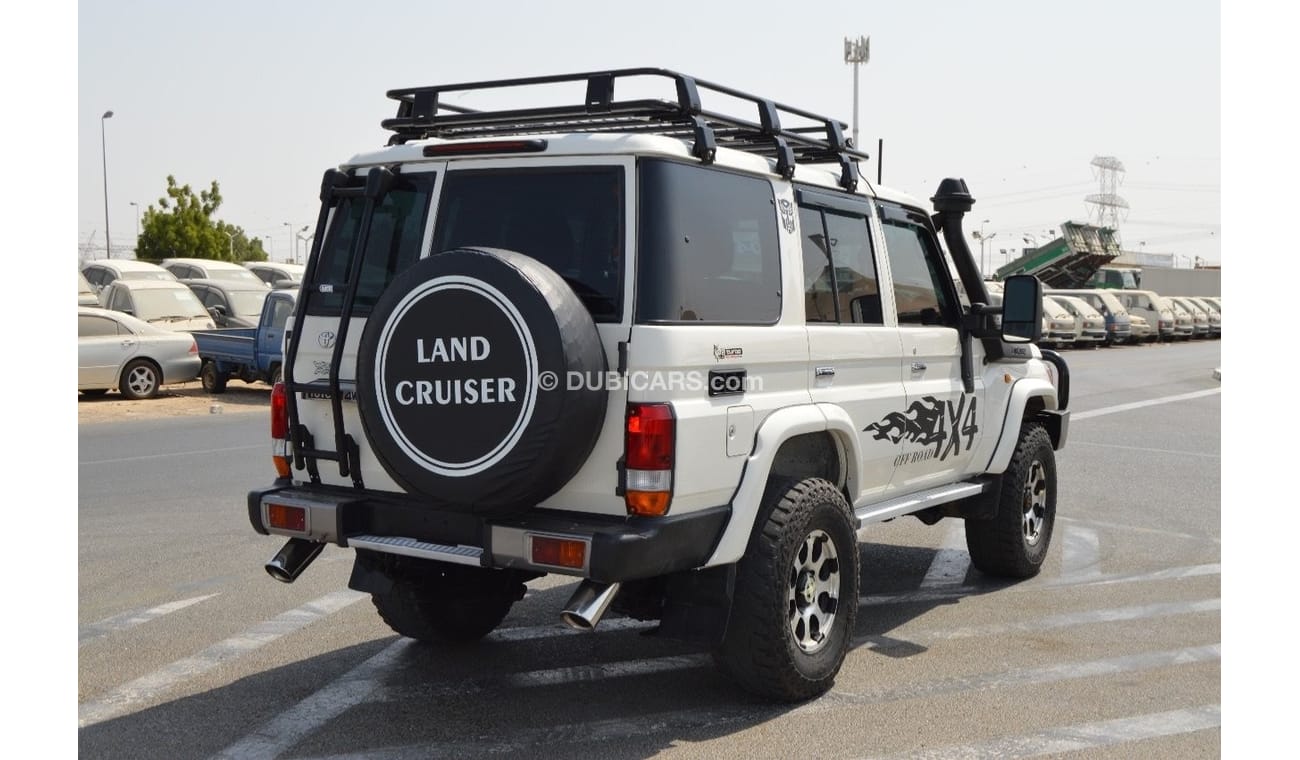 تويوتا لاند كروزر 70 Full option clean car