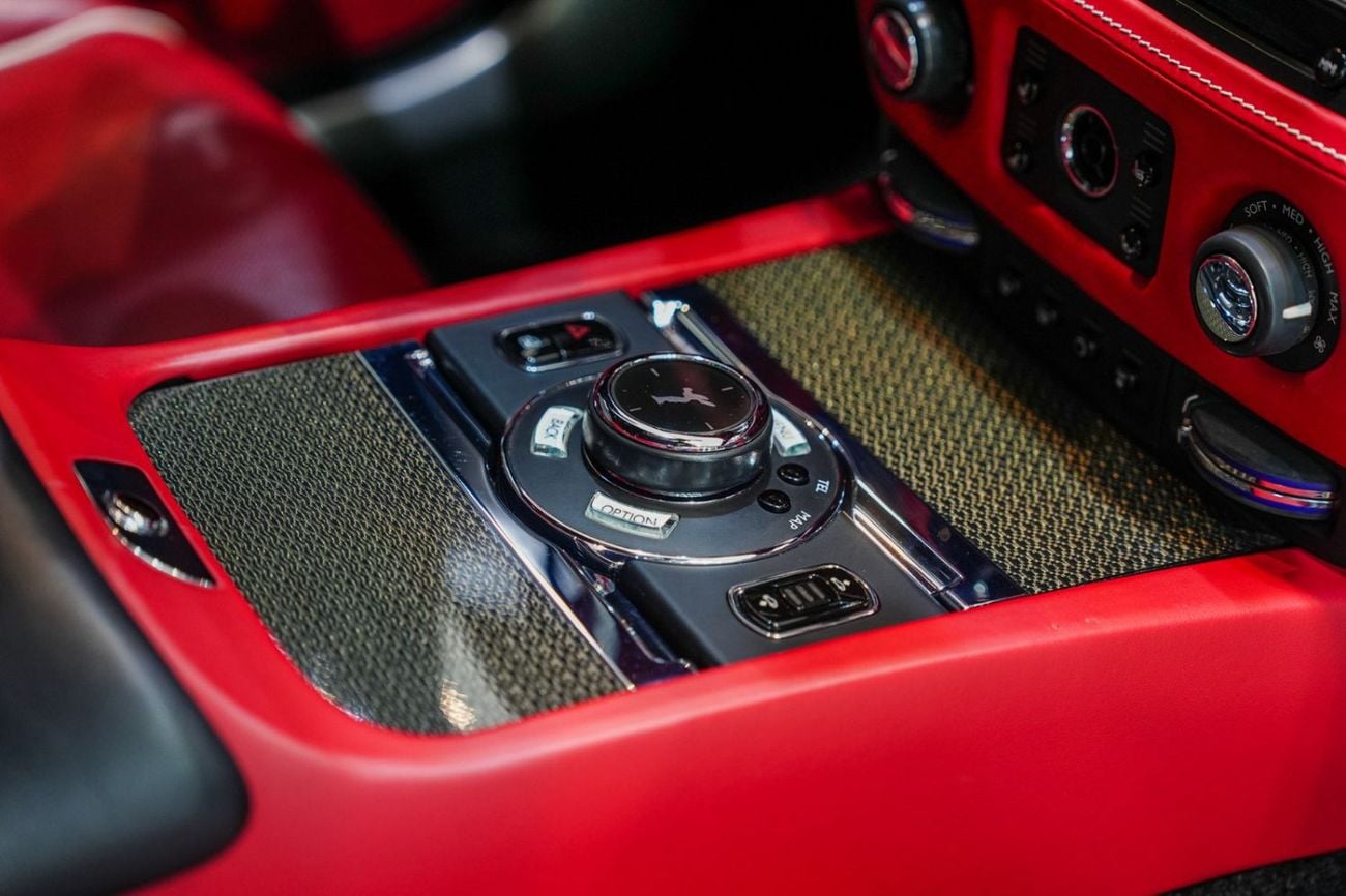 Rolls-Royce Wraith Black Badge, Two-Tone Exterior, Bespoke Audio, Starlight, GCC Specs!!