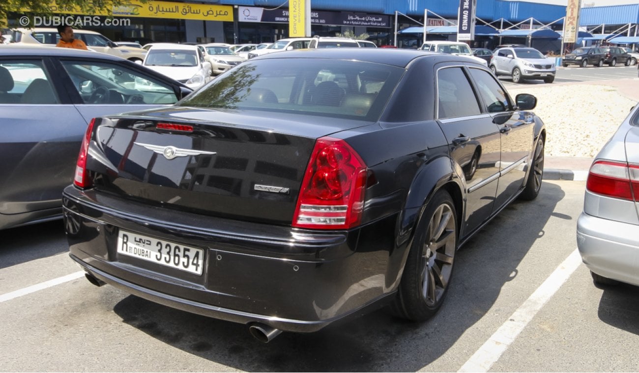 كرايسلر 300 SRT8