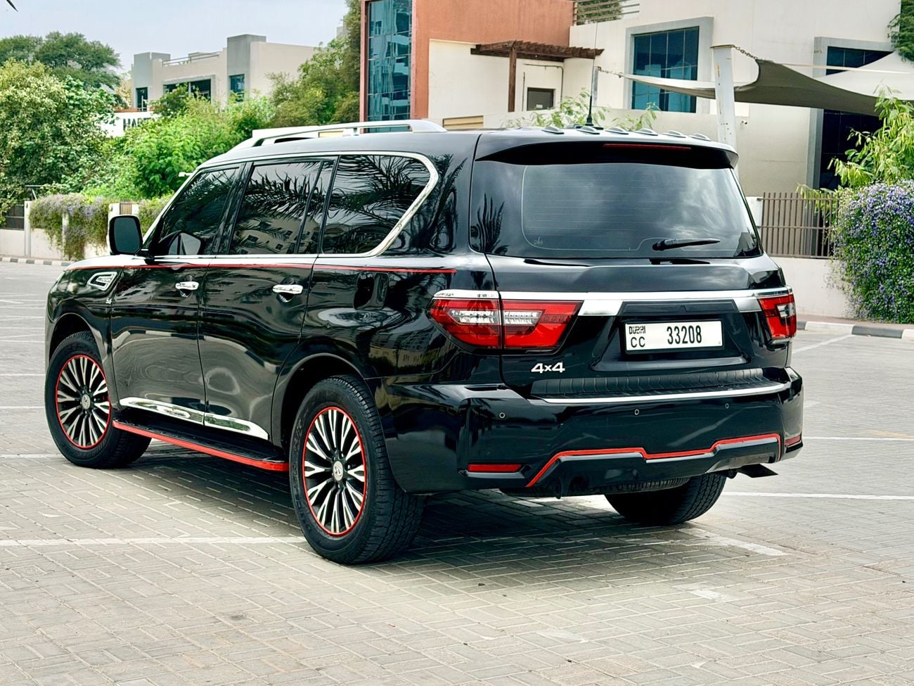 Infiniti QX80 Black Edition Captain Chairs 7 5.6L