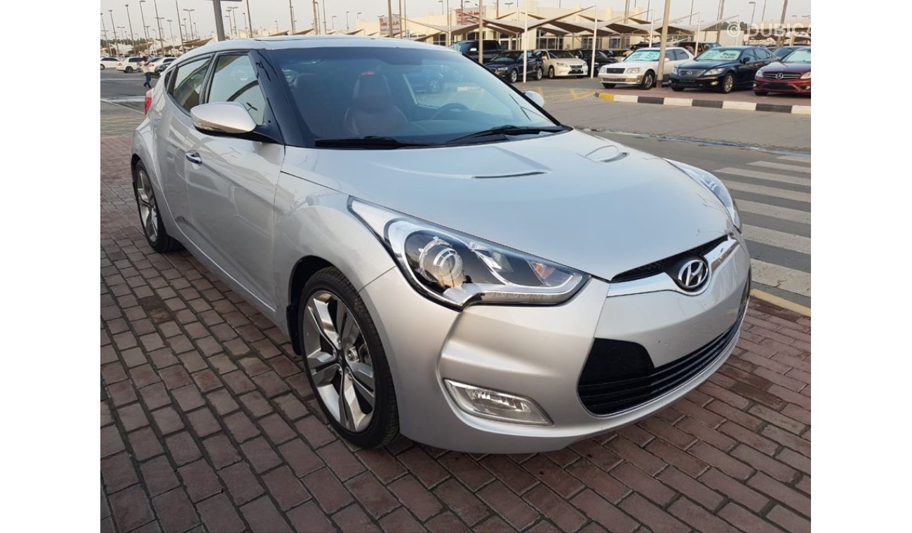 Hyundai Veloster Hyndai volesher model 2015 GCC car prefect condition full service full option low mileage panoramic