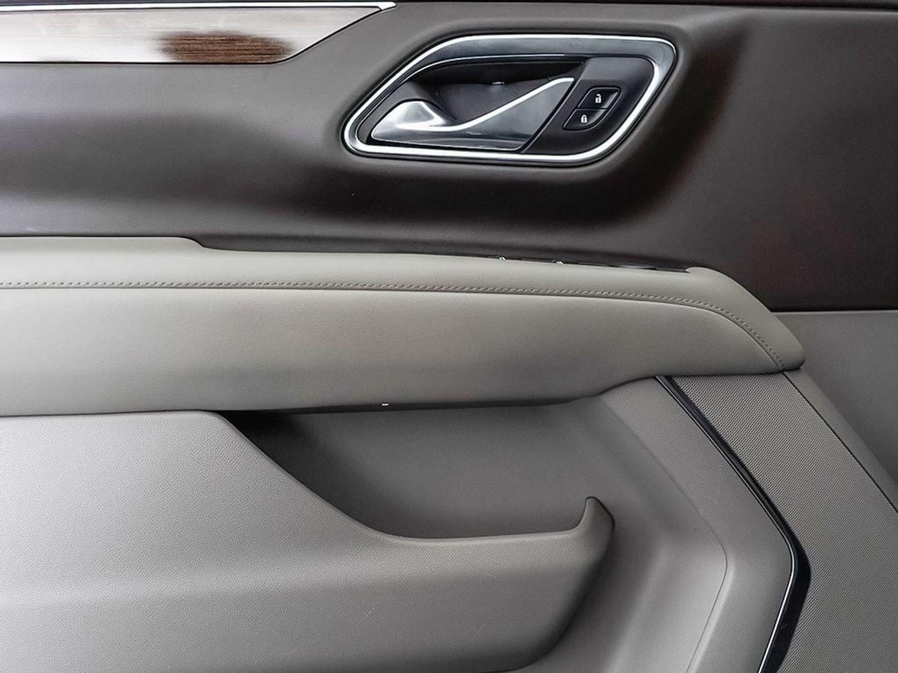 جي أم سي يوكون 5.3 V8 SLE (2WD)