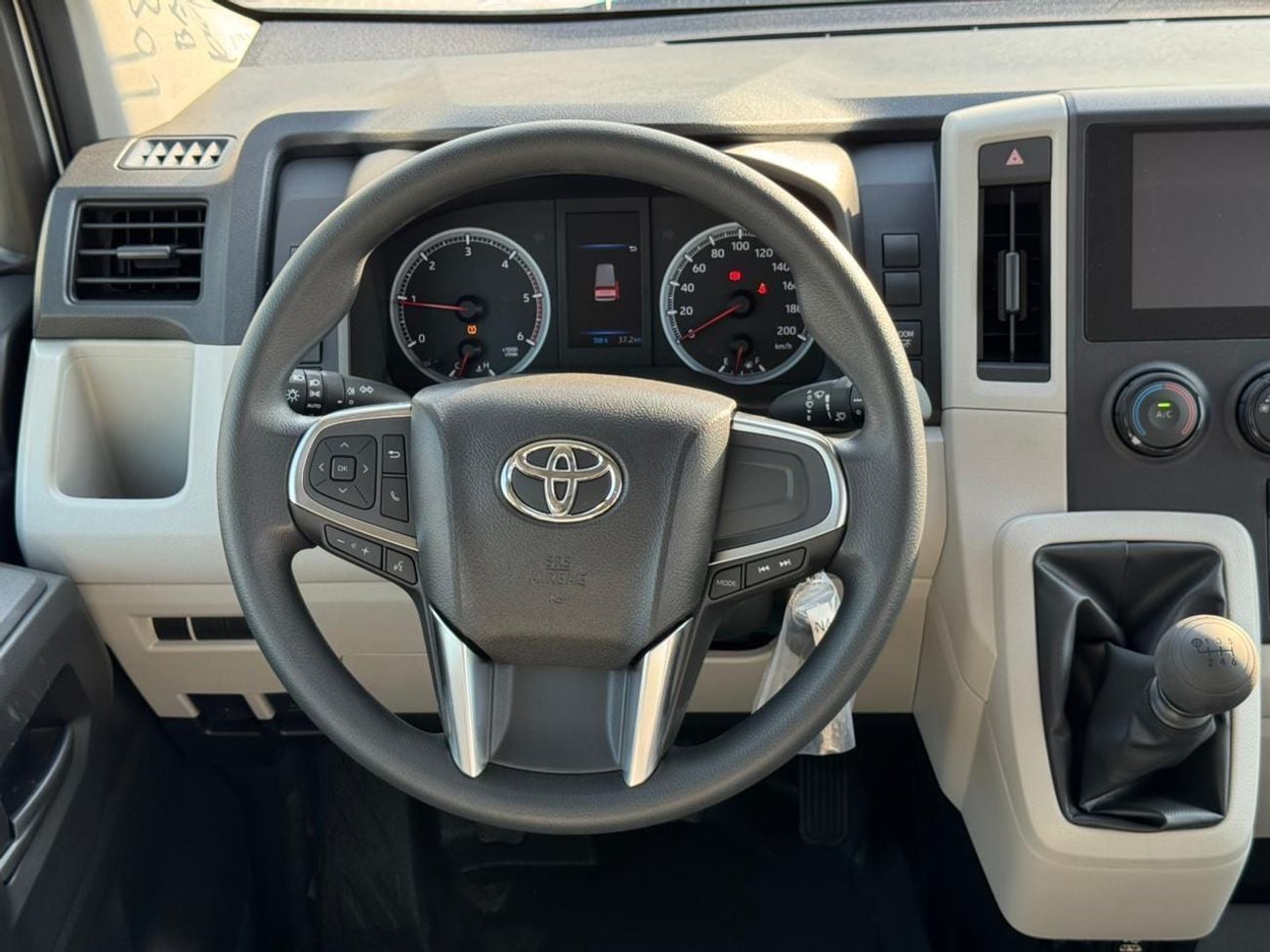 تويوتا هاياس GL 2.8L Diesel MT 2026 Export Price @ 158,000 AED