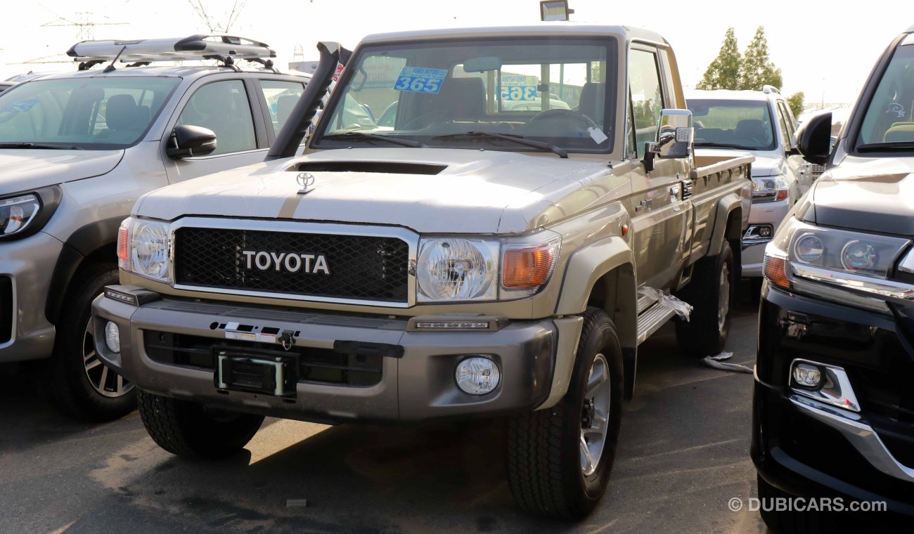 Toyota Land Cruiser Pick Up LX V8