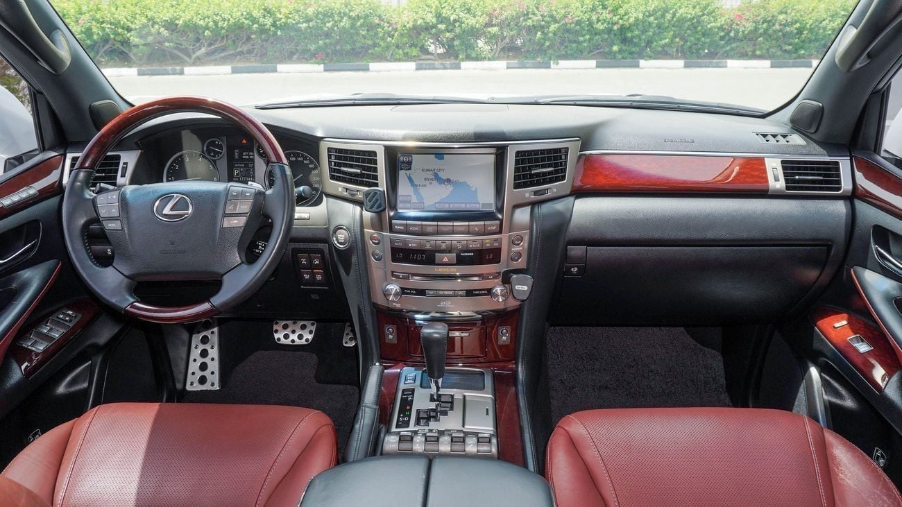 Lexus LX 570 Sport Platinum 5.7L