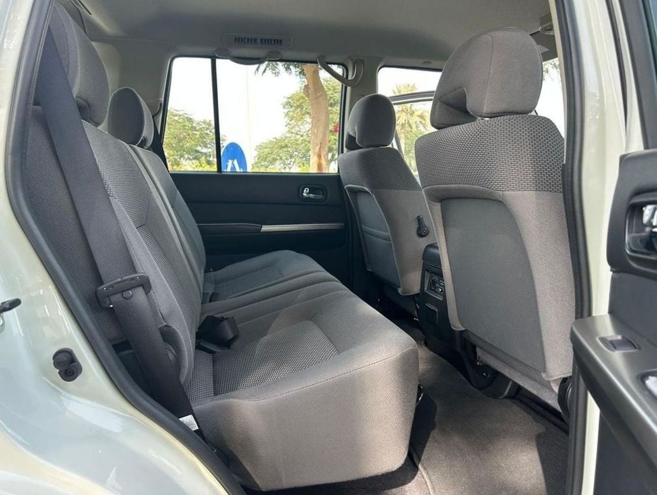 Nissan Patrol Safari Safari 4.8L A/T GL 2023 GCC LOW MILEAGE SINGLE OWNER IN MINT CONDITION