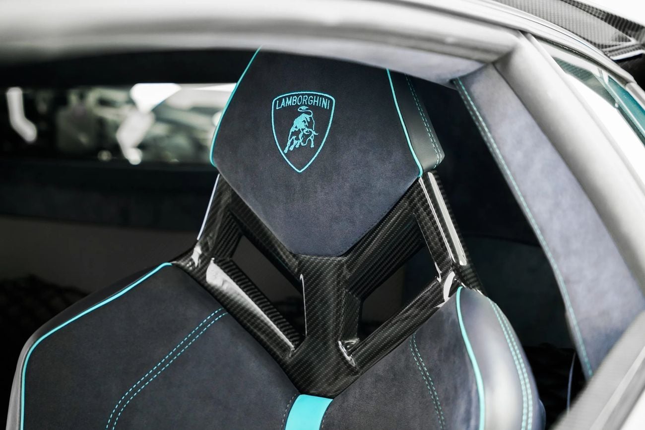 Lamborghini Aventador SVJ ROADSTER