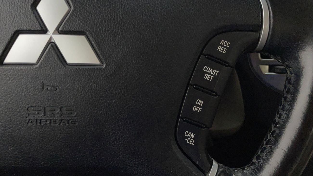 ميتسوبيشي باجيرو GLS LOWLINE 3.5 | بدون دفعة مقدمة | اختبار القيادة في المنزل