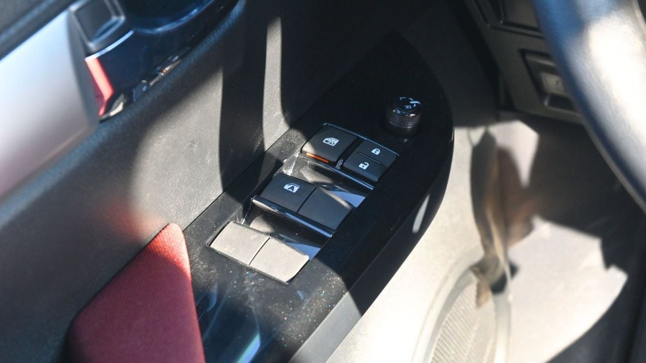 تويوتا هيلوكس Toyota Hilux 2025 2.7L Petrol pick-up 4WD