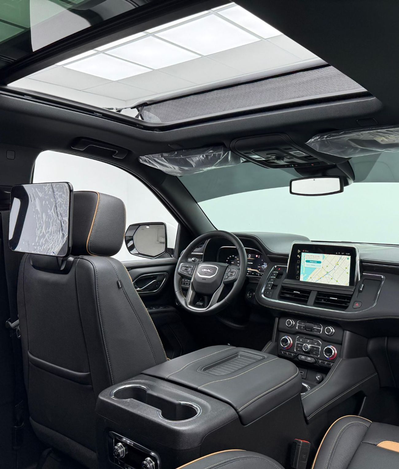 GMC Yukon  2023 GMC Yukon AT4, 2027 GMC Warranty, Full GMC Service History, Very Low Km, 7 Seater, GCC