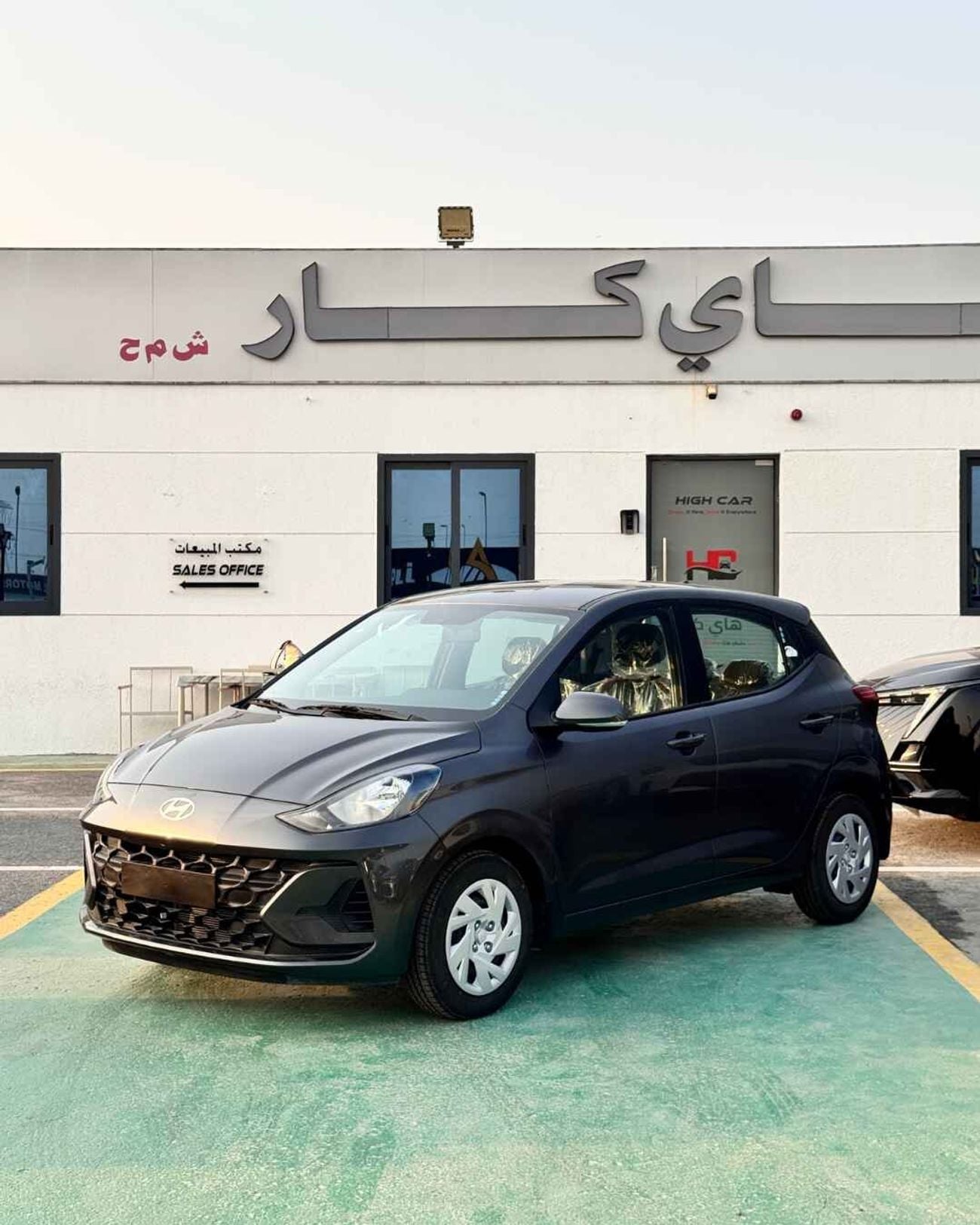 Hyundai Grand i10 SMART (HATCHBACK ) 1.2L GRAY COLOR -