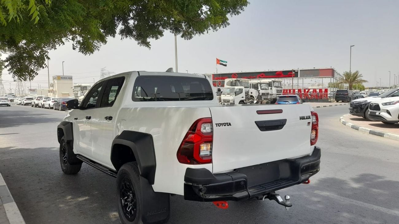 Toyota Hilux GR Sport 2.8L Right-Hand drive Sport 2.8L