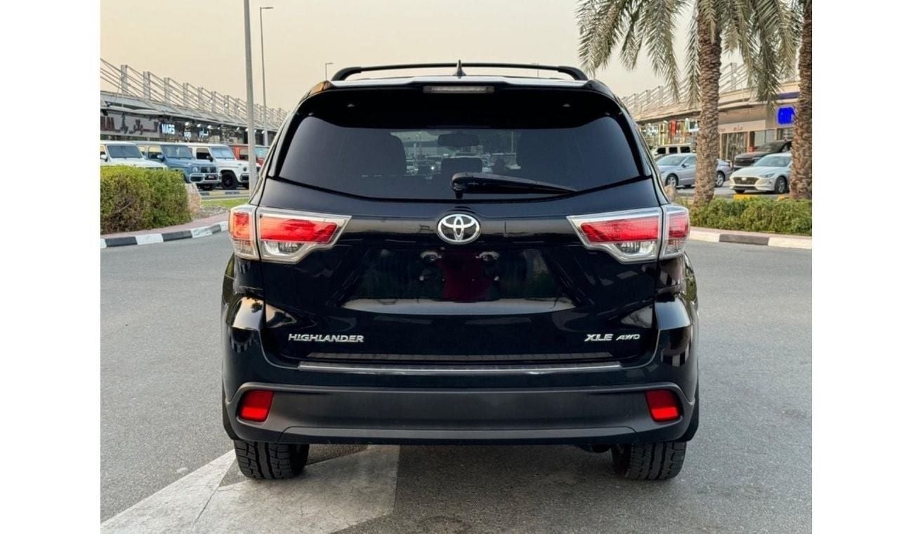 تويوتا هايلاندر 2018 XLE PREMIUM SUNROOF 4x4 FULL OPTION CANADA SPEC
